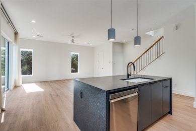 2206 Arroyo Ave unit 205, Dallas, TX 75219 - photo 6