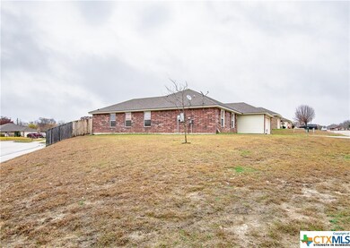 402 Blayton St, Troy, TX 76579 - photo 2