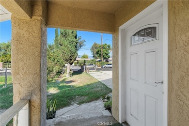 Entry Way - Front Room