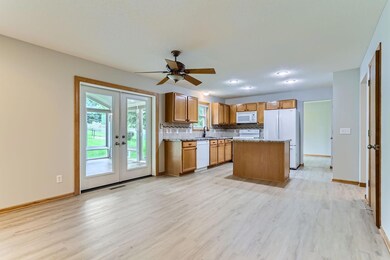 2202 Marilyn Avenue - Web Quality - 010 - 10 Breakfast Area.jpg