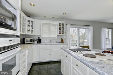 1801 Tabetha Dr, Sykesville, MD 21784 - photo 6