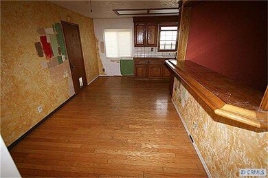 AREA OFF OF KITCHEN