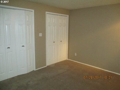 Bedroom, Primary