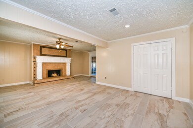 8554 Highcrest Dr, Houston, TX 77055 - photo 6