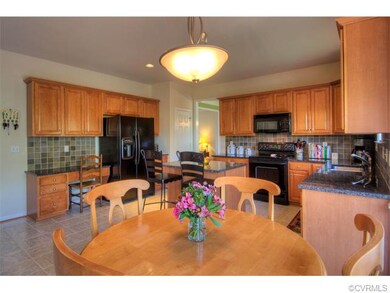 Wonderful eat-in area in the kitchen.