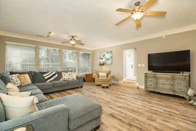 5138 Riverview Dr, Alvin, TX 77511 - photo 5