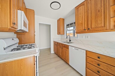 44327 22nd St-9
