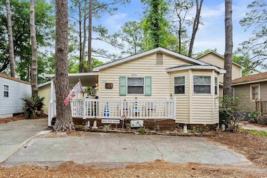Manufactured / mobile home with a porch
