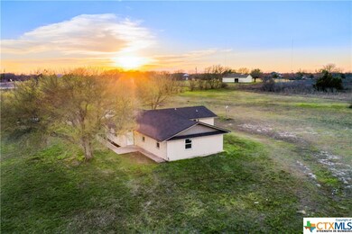 496 Hodge Rd, Eddy, TX 76524 - photo 3