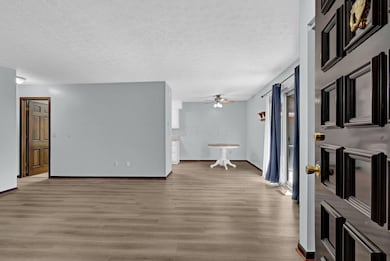 625 Country Club Dr unit B5, Newark, OH 43055 - photo 2