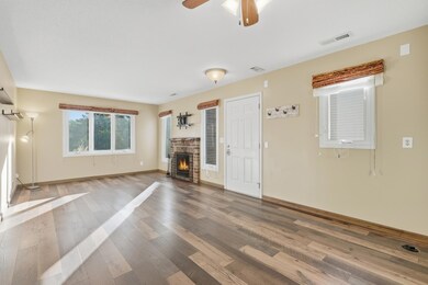 4715 Sunne Point, Saint Paul, MN 55122 - photo 2