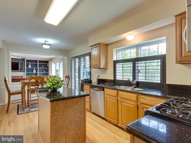 16904 Cass Brook Ln, Woodbridge, VA 22191 - photo 7