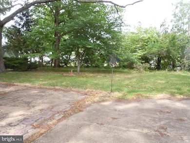 613 Herbert Rd, Browns Mills, NJ 08015 - photo 5