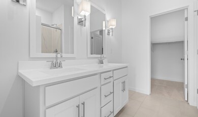 Primary bath with dual sinks