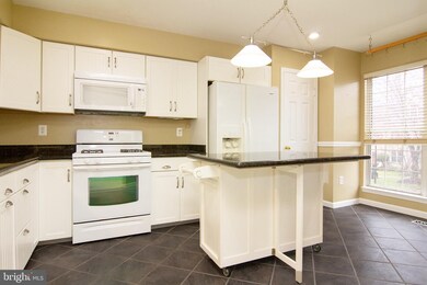 11916 Thurloe Dr, Lutherville Timonium, MD 21093 - photo 5