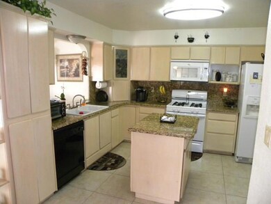 Kitchen. Kitchen Island is movable & can