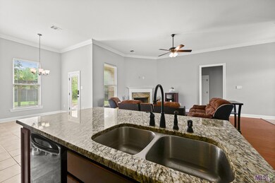 1060 Cedar Trail Ave, Zachary, LA 70791 - photo 6