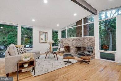 2403 Lisbon Ln, Alexandria, VA 22306 - photo 6