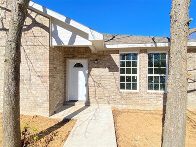 701 Robbins St, Cleburne, TX 76031 - photo 3