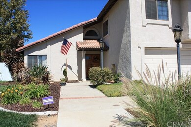 Beautiful walkway to front door.