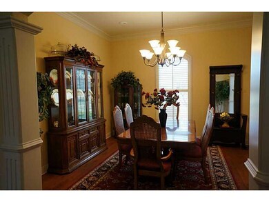 Dining Room. Arched openings from foyer and living