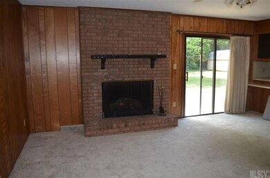 805 Woods Dr, Statesville, NC 28677 - photo 5