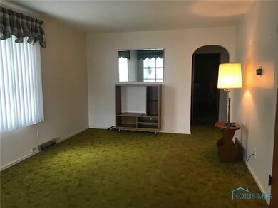 2302 108th St, Toledo, OH 43611 - photo 2