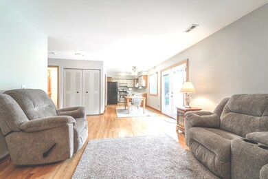 109 Kevin Ln unit 2, Oswego, IL 60543 - photo 7