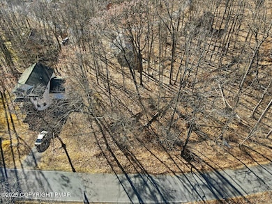 1667 Sec 7 Glasglow Dr, Bushkill, PA 18324 - photo 5