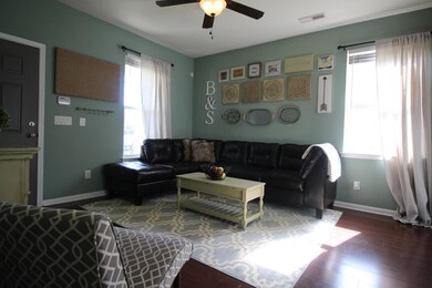 5 Living Room 2