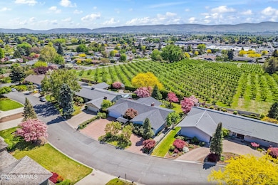 5902 Glacier Way294