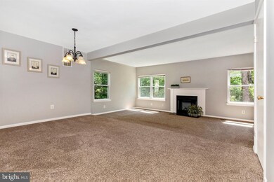 11538 Summer Oak Dr, Germantown, MD 20874 - photo 4