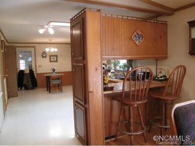 8 Naomi Dr, Hendersonville, NC 28792 - photo 5