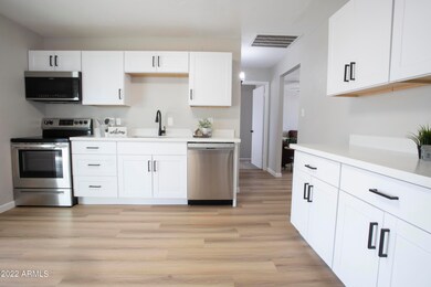 3608 N 78th Dr, Phoenix, AZ 85033 - photo 5