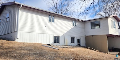 1819 N Foster St, Mitchell, SD 57301 - photo 3