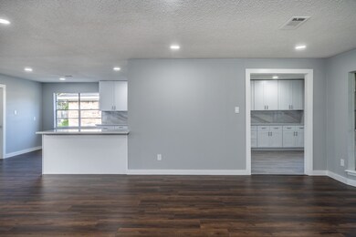 130 E Thornton Rd, Houston, TX 77022 - photo 6