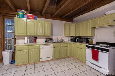 925 925 W 8th, Tyler, TX 75701 - photo 4