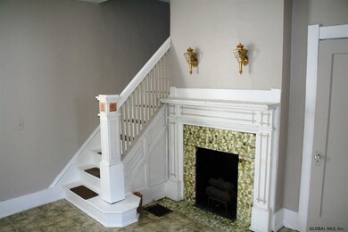 816 Lancaster St, Albany, NY 12203 - photo 4