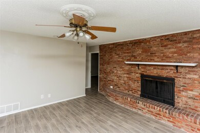 1909 Hurstview Dr, Hurst, TX 76054 - photo 3