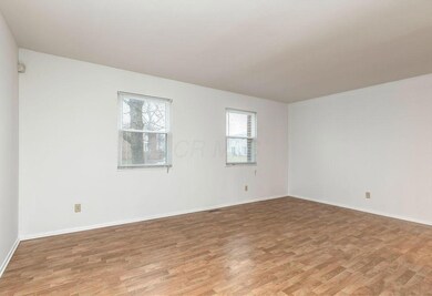 Living Room-3069