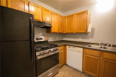285 Main St unit 2, Woonsocket, RI 02895 - photo 6