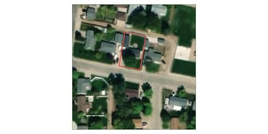 1215 E E St, North Platte, NE 69101 - photo 2