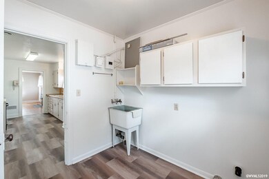 1257 Calapooia St SW, Albany, OR 97321 - photo 6