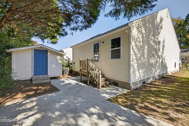 716 Varsity Dr, Wilmington, NC 28403 - photo 2