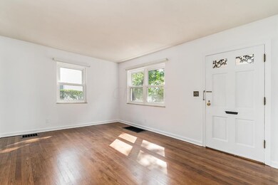 2580 Stanbery Dr, Columbus, OH 43209 - photo 4