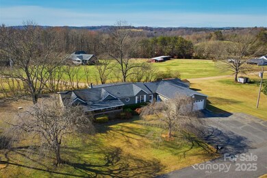 4598 Pruett Dr, Morganton, NC 28655 - photo 4