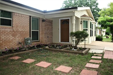 921 Jerry Ln, Bedford, TX 76022 - photo 4