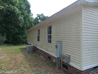 219 Richland Park Dr, Asheboro, NC 27205 - photo 3