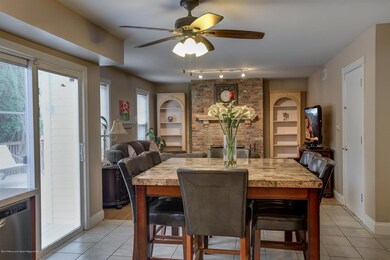 08-Breakfast Area