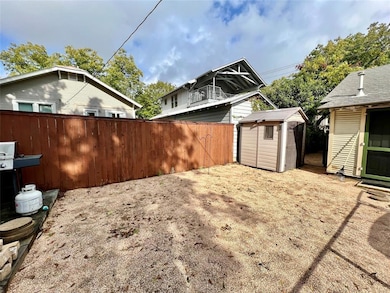 207 W 45th St unit B, Austin, TX 78751 - photo 2